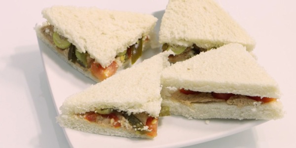 Sandwich de Paté de Atún con jalapeños